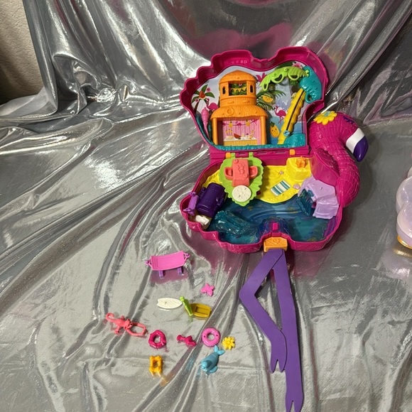 Polly pocket something sweet cupcake, rainbow unicorn salon and flamingo party - Picture 10 of 11